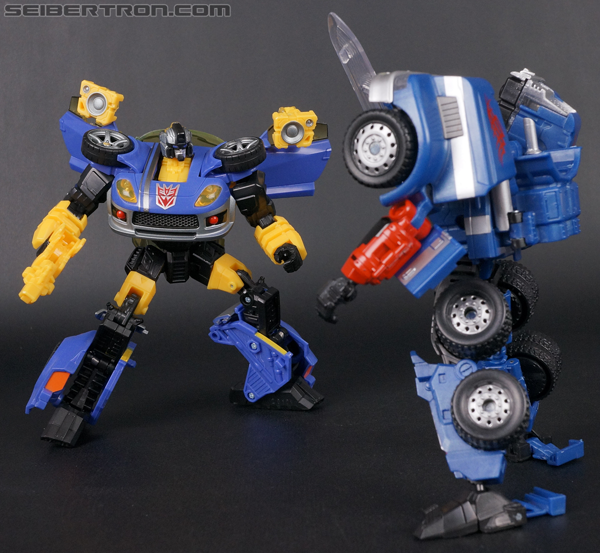 Transformers Convention &amp; Club Exclusives Treadshot (Shattered Glass) (Image #138 of 155)