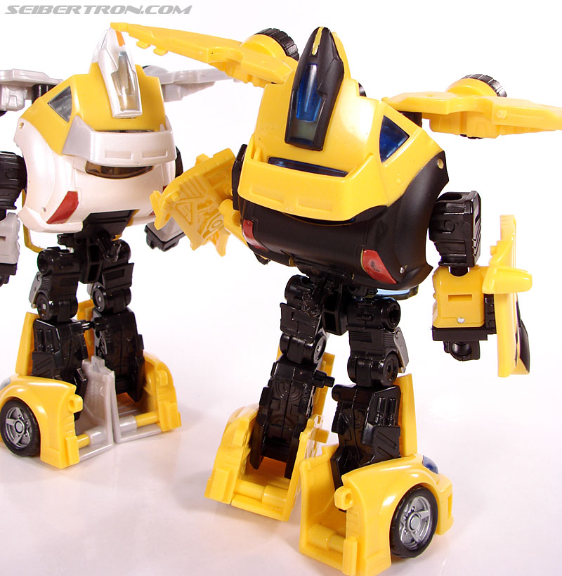 Transformers Classics Bumblebee (Bumble) (Image #113 of 126)
