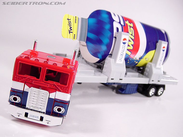 Transformers Classics Pepsi Optimus Prime (Pepsi Convoy) (Image #56 of 202)