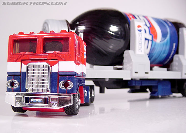 Transformers Classics Pepsi Optimus Prime (Pepsi Convoy) (Image #75 of 202)