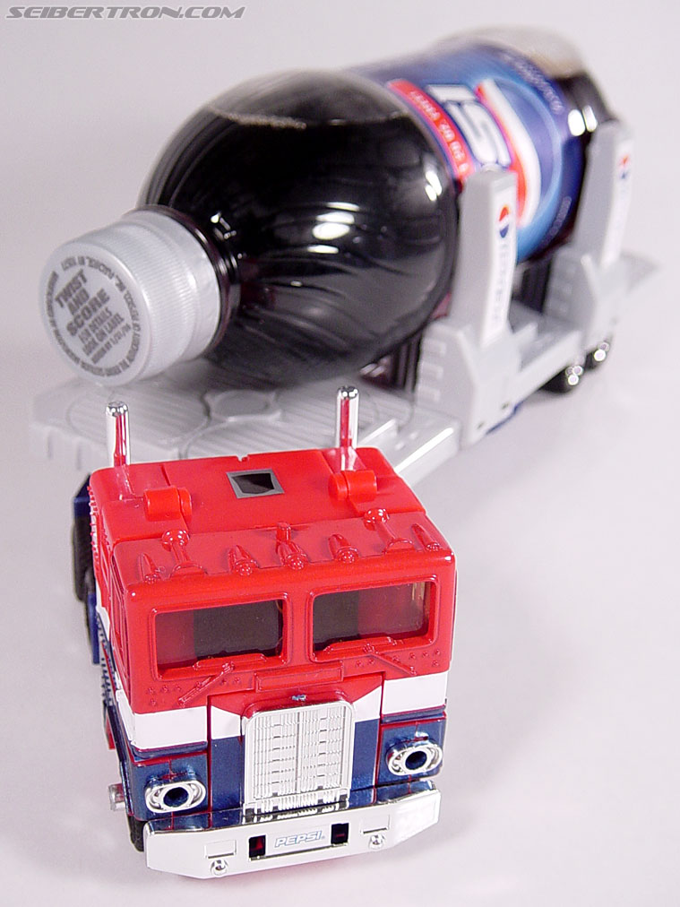Transformers Classics Pepsi Optimus Prime (Pepsi Convoy) (Image #79 of 202)