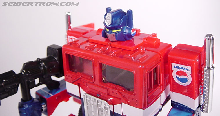 Transformers Classics Pepsi Optimus Prime (Pepsi Convoy) (Image #161 of 202)