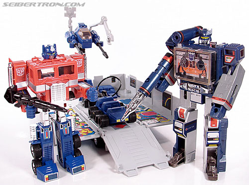 Transformers Classics Optimus Prime (25th Anniversary) (Image #204 of 267)