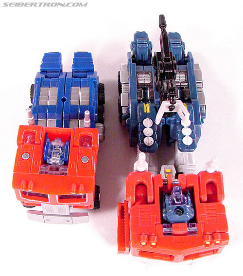 Transformers Classics Optimus Prime Deluxe Toy Gallery Image 31 Of 81 