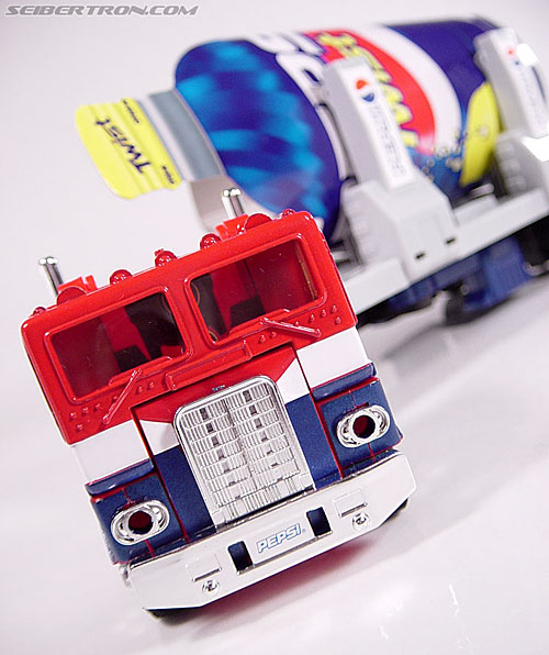 Transformers Classics Pepsi Optimus Prime (Pepsi Convoy) (Image #57 of 202)