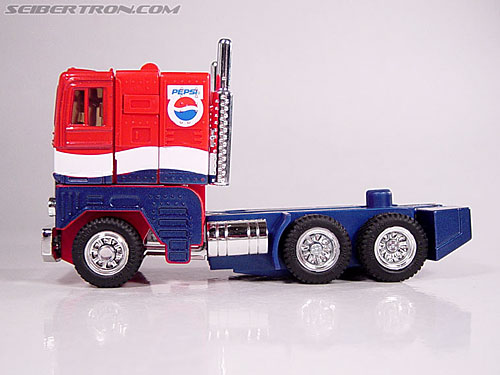 Transformers Classics Pepsi Optimus Prime (Pepsi Convoy) (Image #126 of 202)