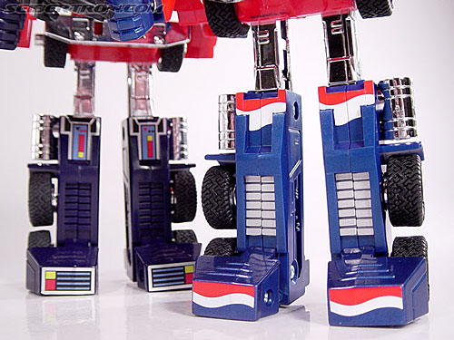 Transformers Classics Pepsi Optimus Prime (Pepsi Convoy) (Image #172 of 202)