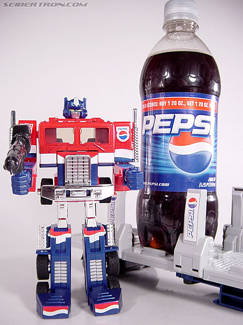 Transformers Classics Pepsi Optimus Prime (Pepsi Convoy) (Image #190 of 202)