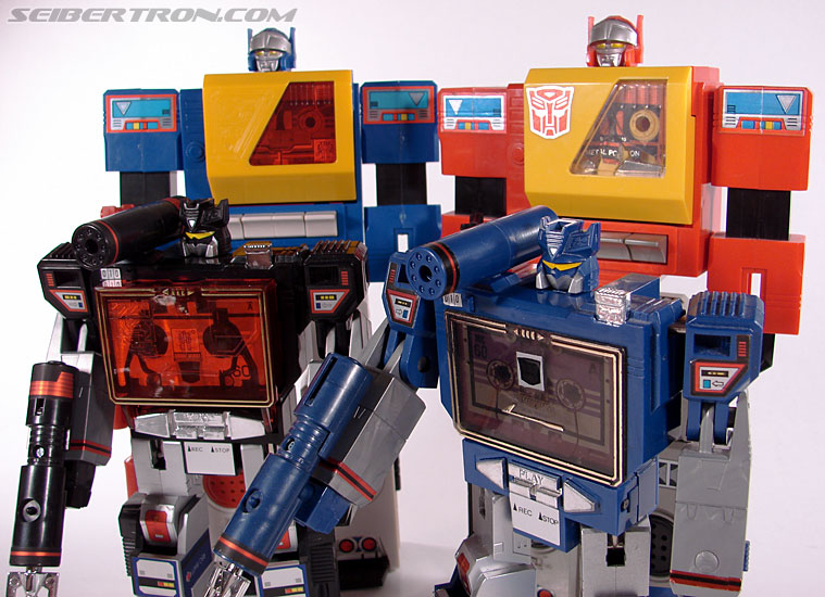 Transformers Classics Soundwave (Reissue) (Image #127 of 137)