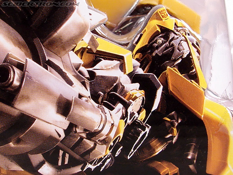 Transformers (2007) Battle Damaged Bumblebee (Image #9 of 99)