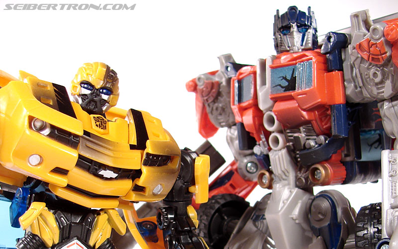 Transformers (2007) Battle Damaged Bumblebee (Image #58 of 99)