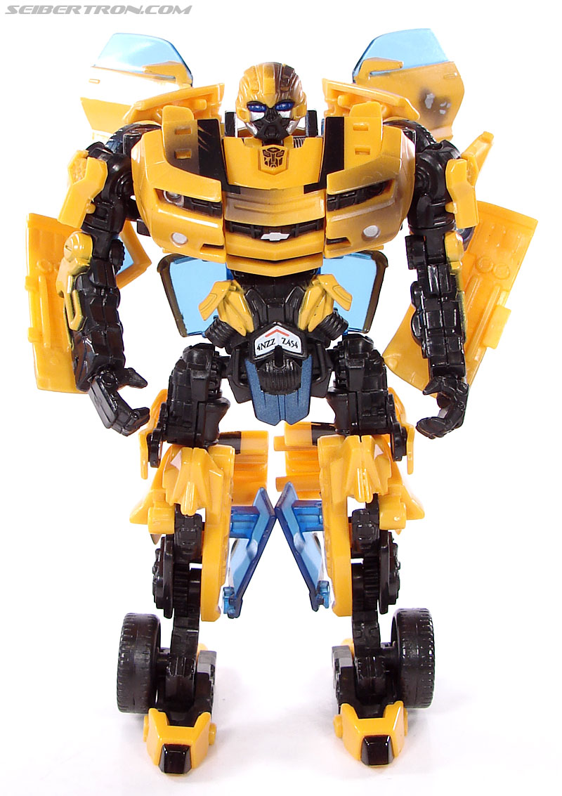 Transformers (2007) Battle Damaged Bumblebee (Image #59 of 99)