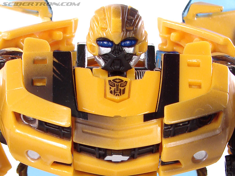 Transformers (2007) Battle Damaged Bumblebee (Image #62 of 99)