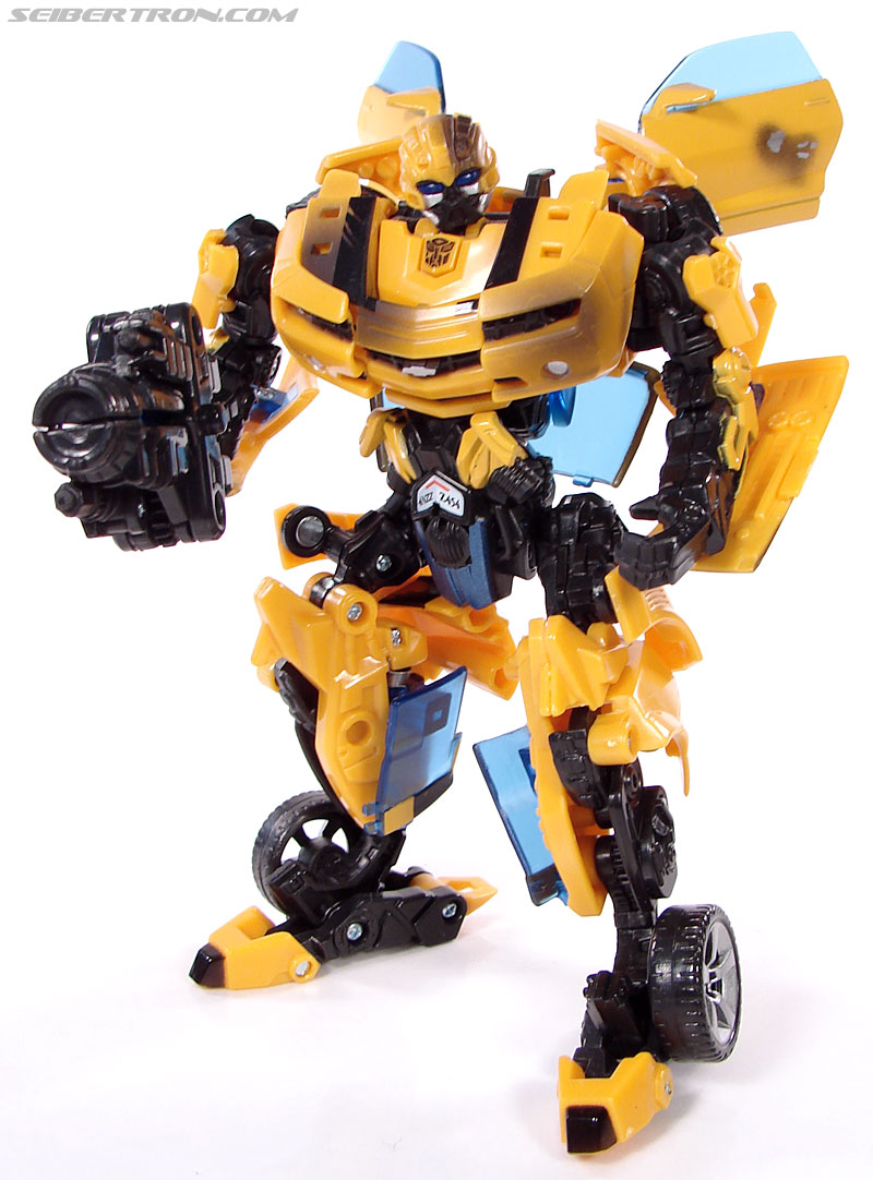 Transformers (2007) Battle Damaged Bumblebee (Image #73 of 99)