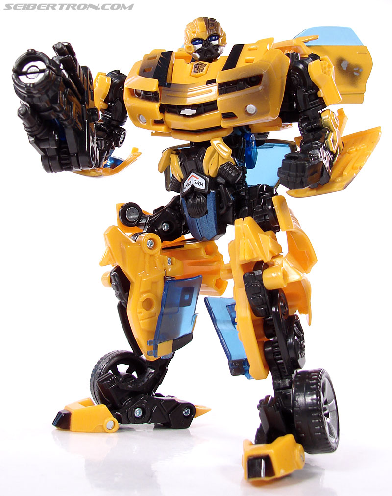 Transformers (2007) Battle Damaged Bumblebee (Image #74 of 99)