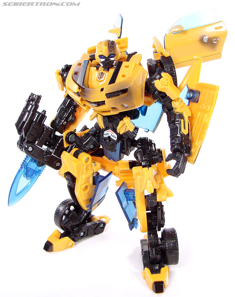 Transformers (2007) Battle Damaged Bumblebee (Image #86 of 99)