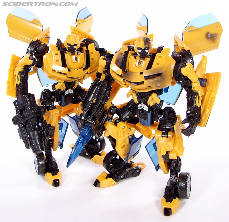 Transformers (2007) Battle Damaged Bumblebee (Image #93 of 99)