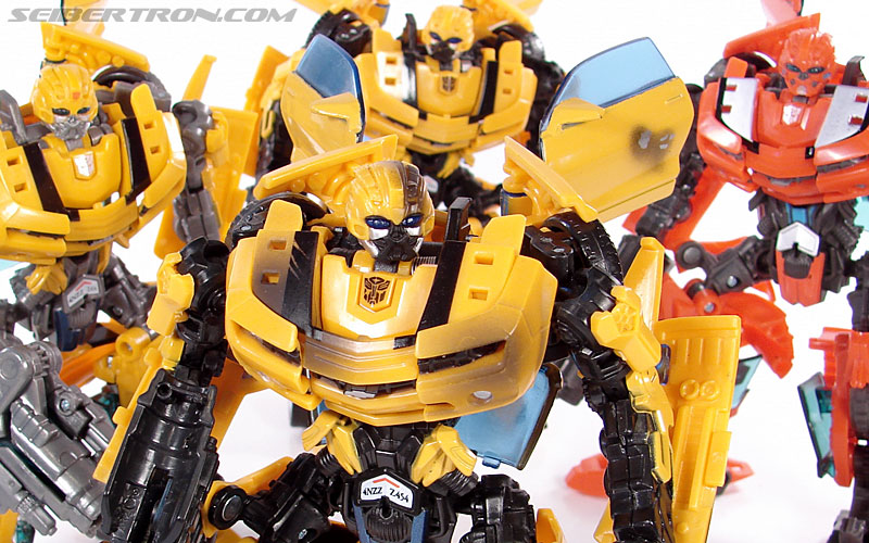 Transformers (2007) Battle Damaged Bumblebee (Image #98 of 99)