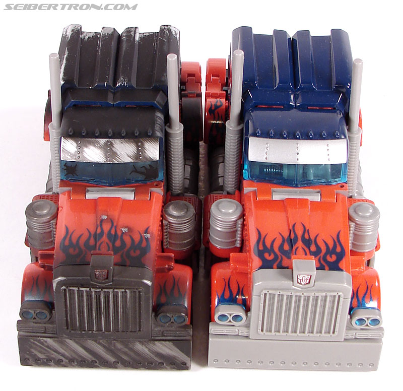 Transformers (2007) Battle Damaged Optimus Prime (Image #54 of 144)