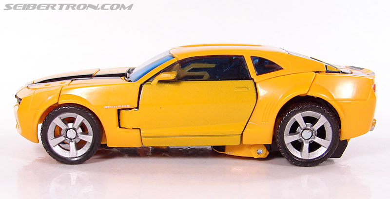 Transformers (2007) Bumblebee (Image #67 of 224)