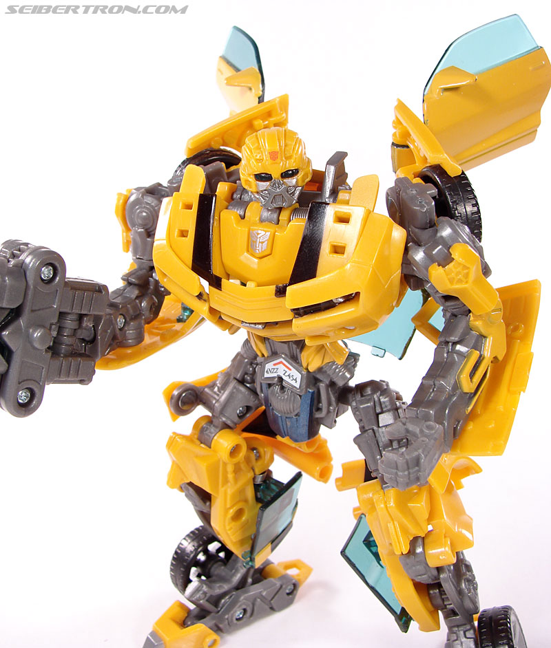 Transformers (2007) Screen Battles: Capture of Bumblebee (Image #127 of 156)