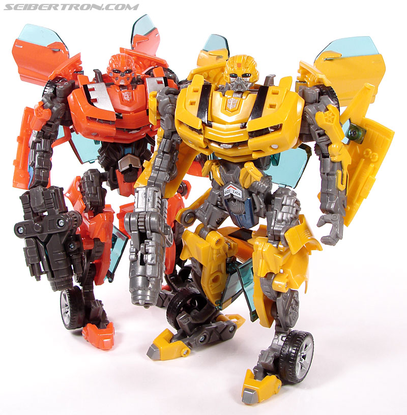Transformers (2007) Screen Battles: Capture of Bumblebee (Image #146 of 156)