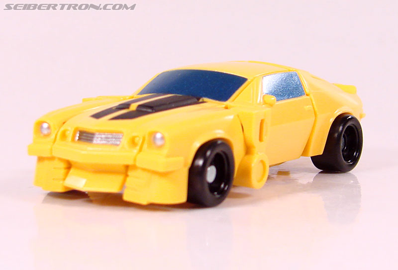 Transformers (2007) Bumblebee (Bumble) (Image #21 of 58)