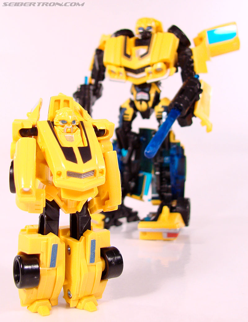 Transformers (2007) Bumblebee (Bumble) (Image #58 of 58)