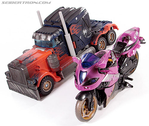 Transformers (2007) Battle Damaged Arcee (Image #31 of 72)