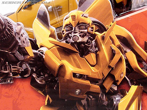 Transformers (2007) Battle Damaged Bumblebee (Image #15 of 99)