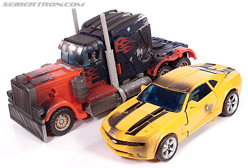 Transformers (2007) Battle Damaged Bumblebee (Image #50 of 99)