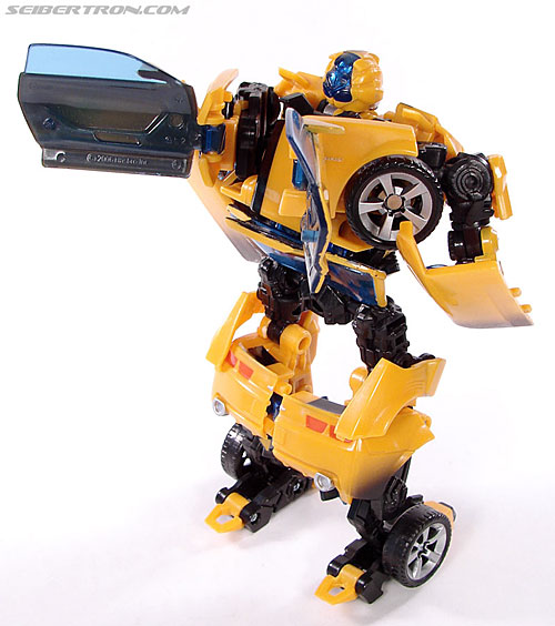 Transformers (2007) Battle Damaged Bumblebee (Image #65 of 99)