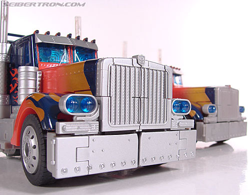 Transformers (2007) Premium Optimus Prime (Image #36 of 151)