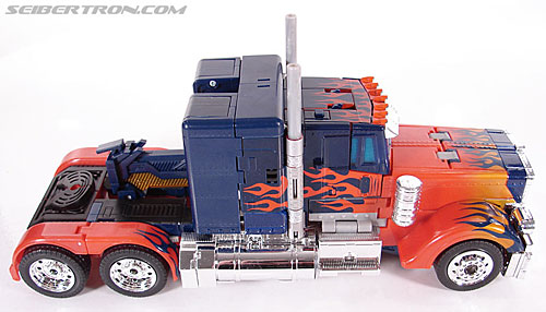 Transformers (2007) Premium Optimus Prime Toy Gallery (Image #17 of 155)