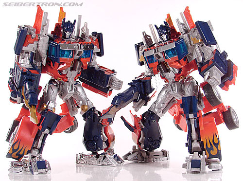 Transformers (2007) Premium Optimus Prime Toy Gallery (Image #114 of 155)