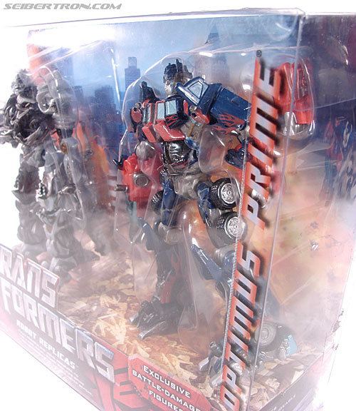 Transformers (2007) Battle Damaged Megatron (Robot Replicas) (Image #15 of 60)