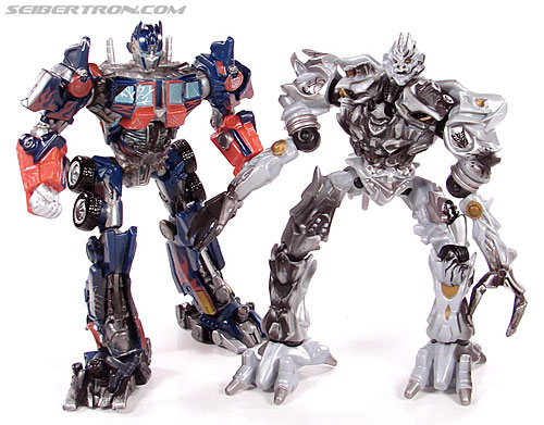 Transformers (2007) Battle Damaged Optimus Prime (Robot Replicas) (Image #29 of 37)