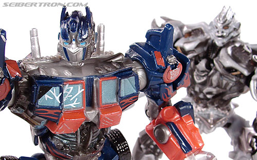 Transformers (2007) Battle Damaged Optimus Prime (Robot Replicas) (Image #32 of 37)