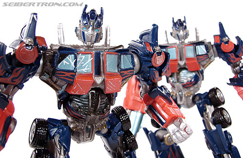 Transformers (2007) Battle Damaged Optimus Prime (Robot Replicas) (Image #34 of 37)