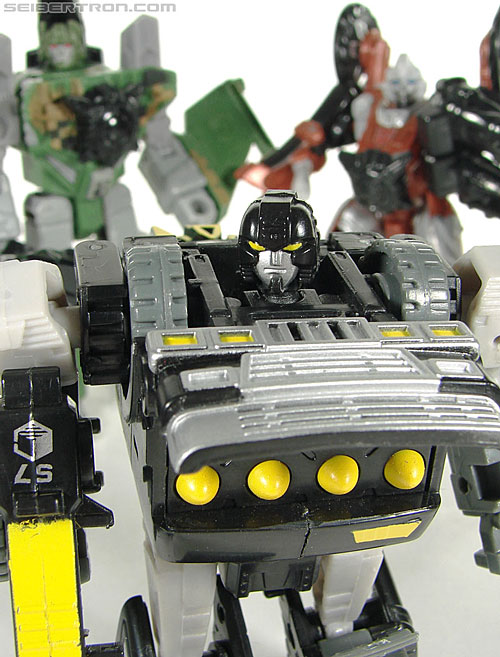 Transformers (2007) Armorhide (Image #124 of 128)