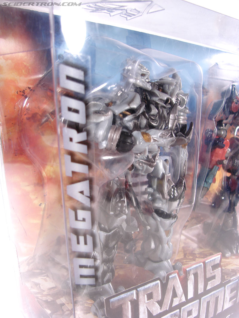 Transformers (2007) Battle Damaged Megatron (Robot Replicas) (Image #16 of 60)