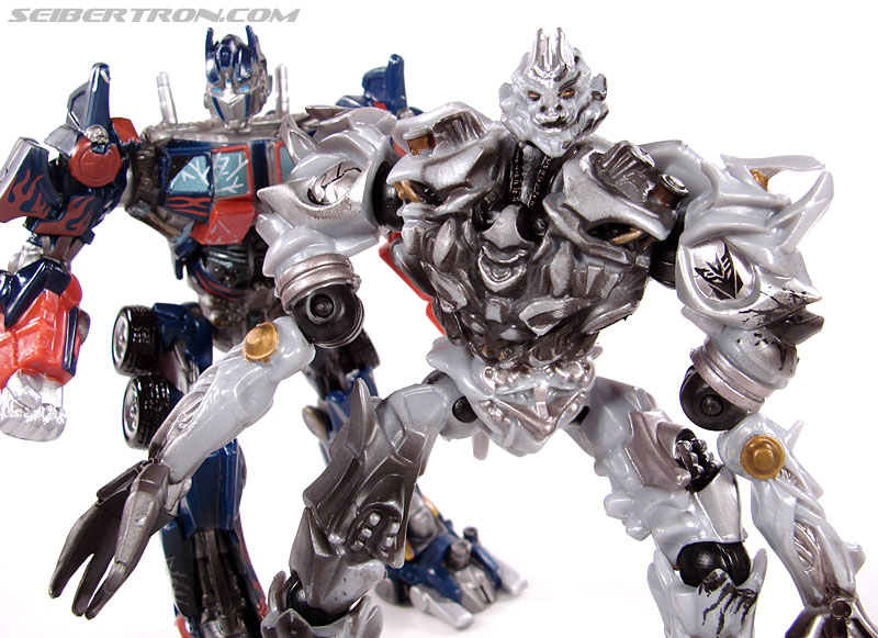 Transformers (2007) Battle Damaged Megatron (Robot Replicas) (Image #53 of 60)