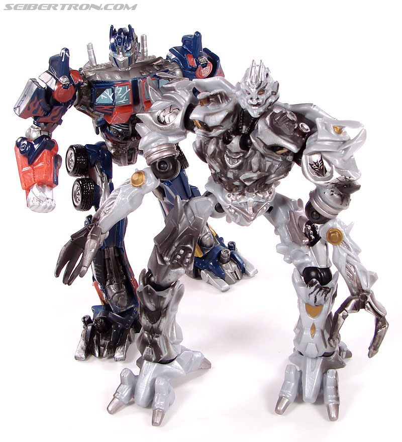 Transformers (2007) Battle Damaged Megatron (Robot Replicas) (Image #55 of 60)