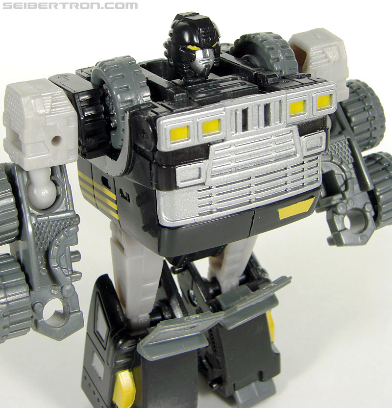Transformers (2007) Armorhide (Image #57 of 128)