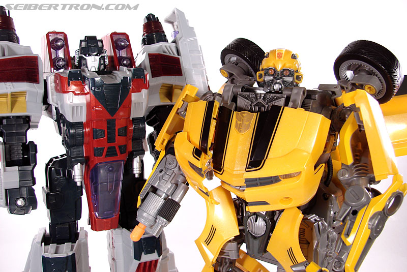 Transformers (2007) Ultimate Bumblebee (Image #91 of 95)