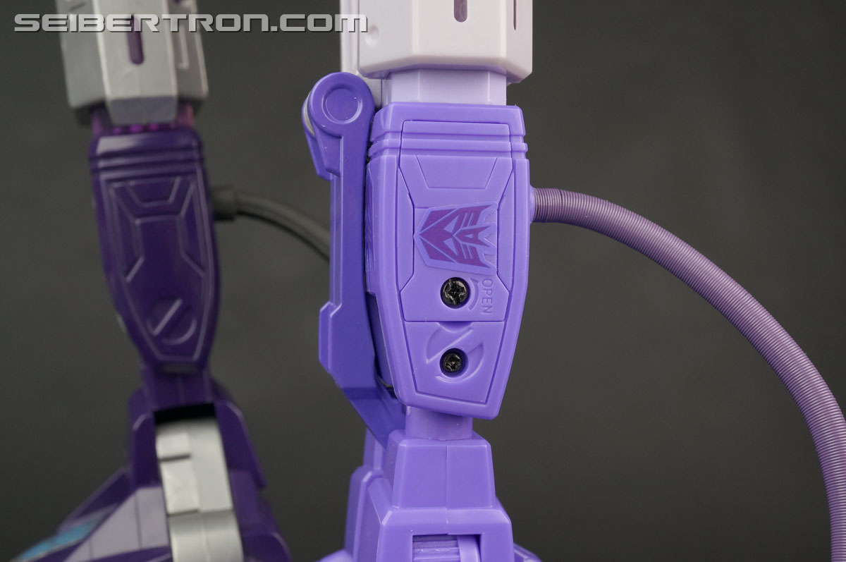 Transformers Masterpiece Shockwave (Laserwave) (Image #96 of 306)