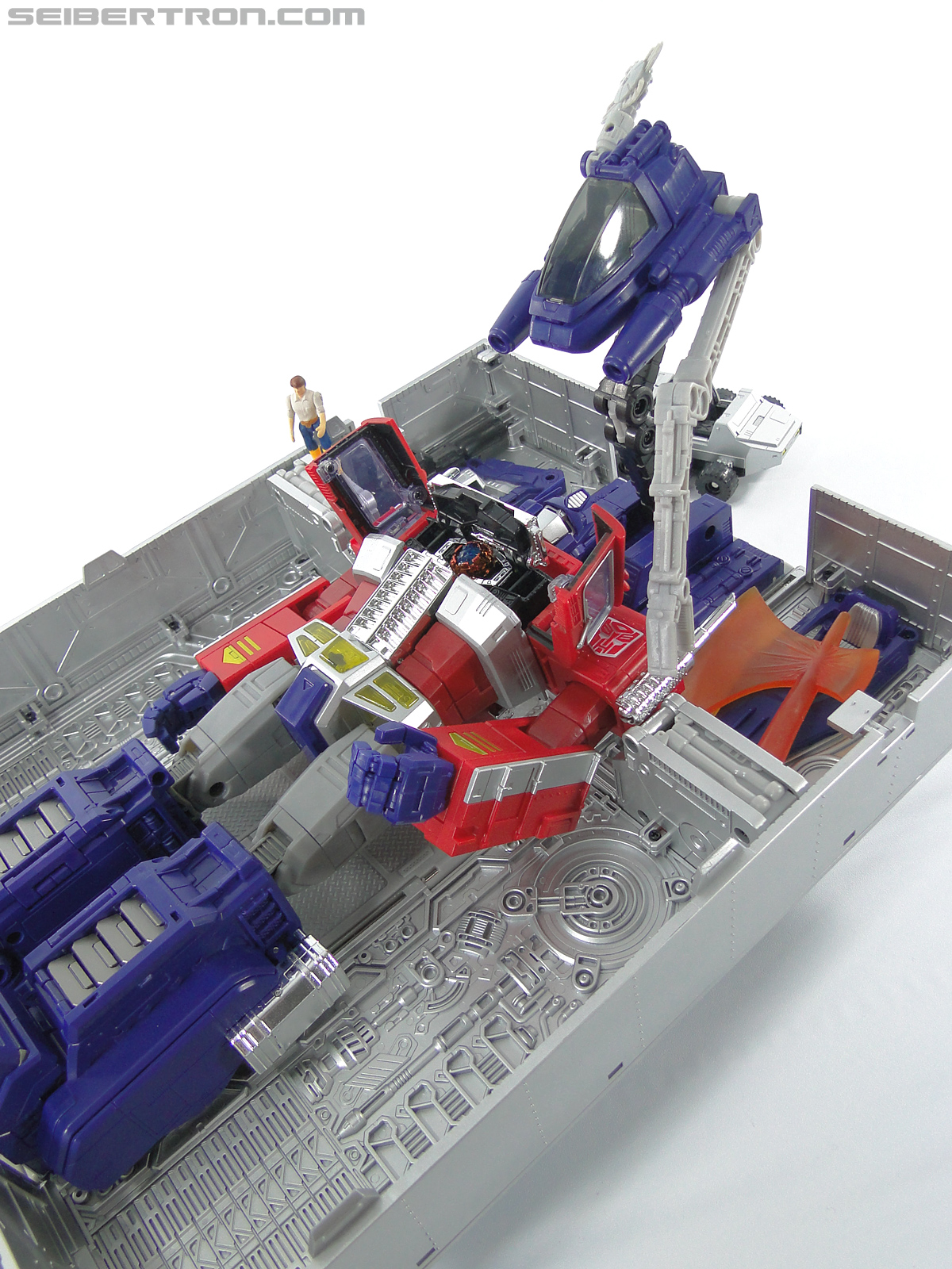 Transformers Masterpiece Optimus Prime (MP-10) (Convoy) (Image #388 of 429)