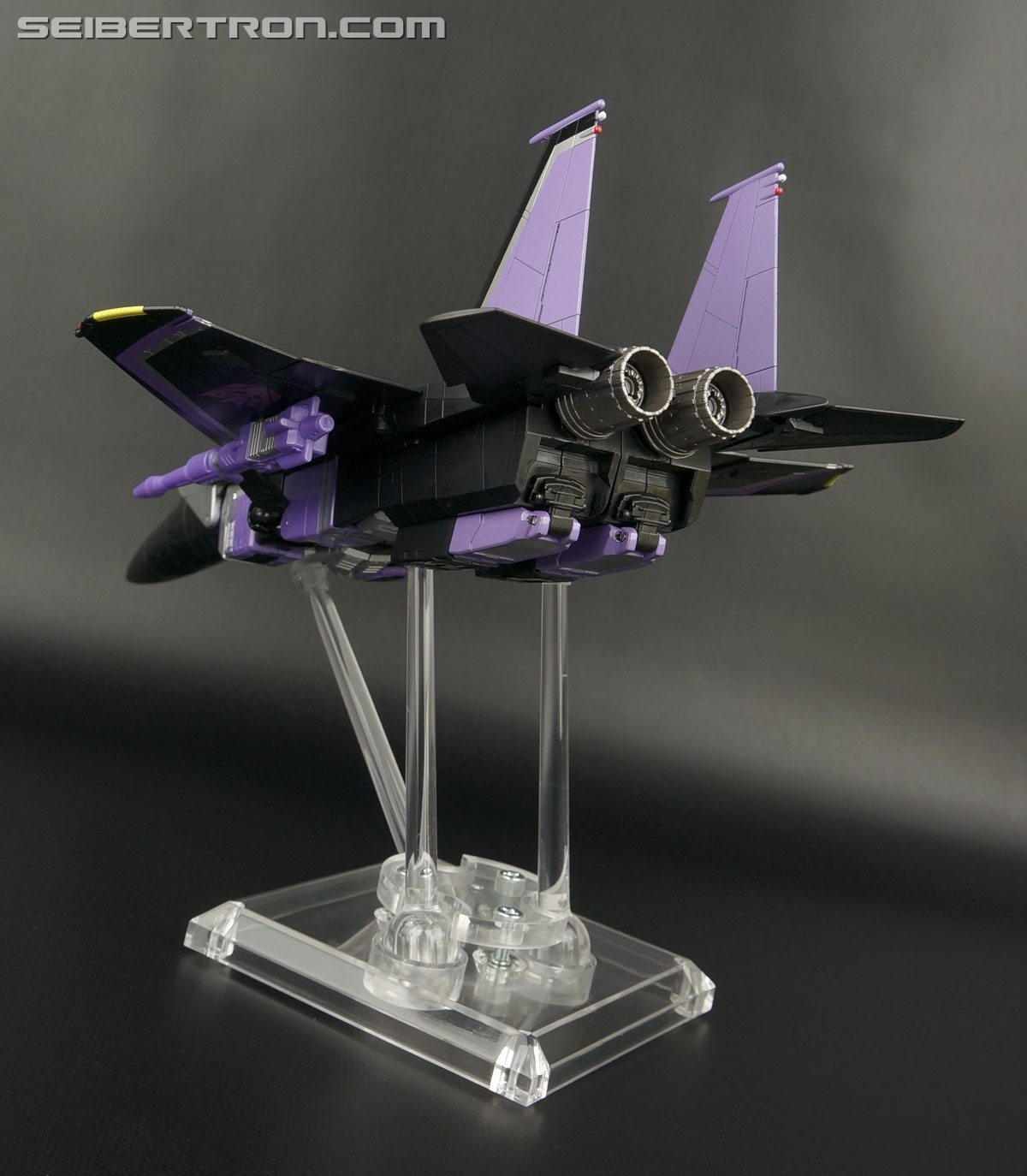 transformers skywarp masterpiece