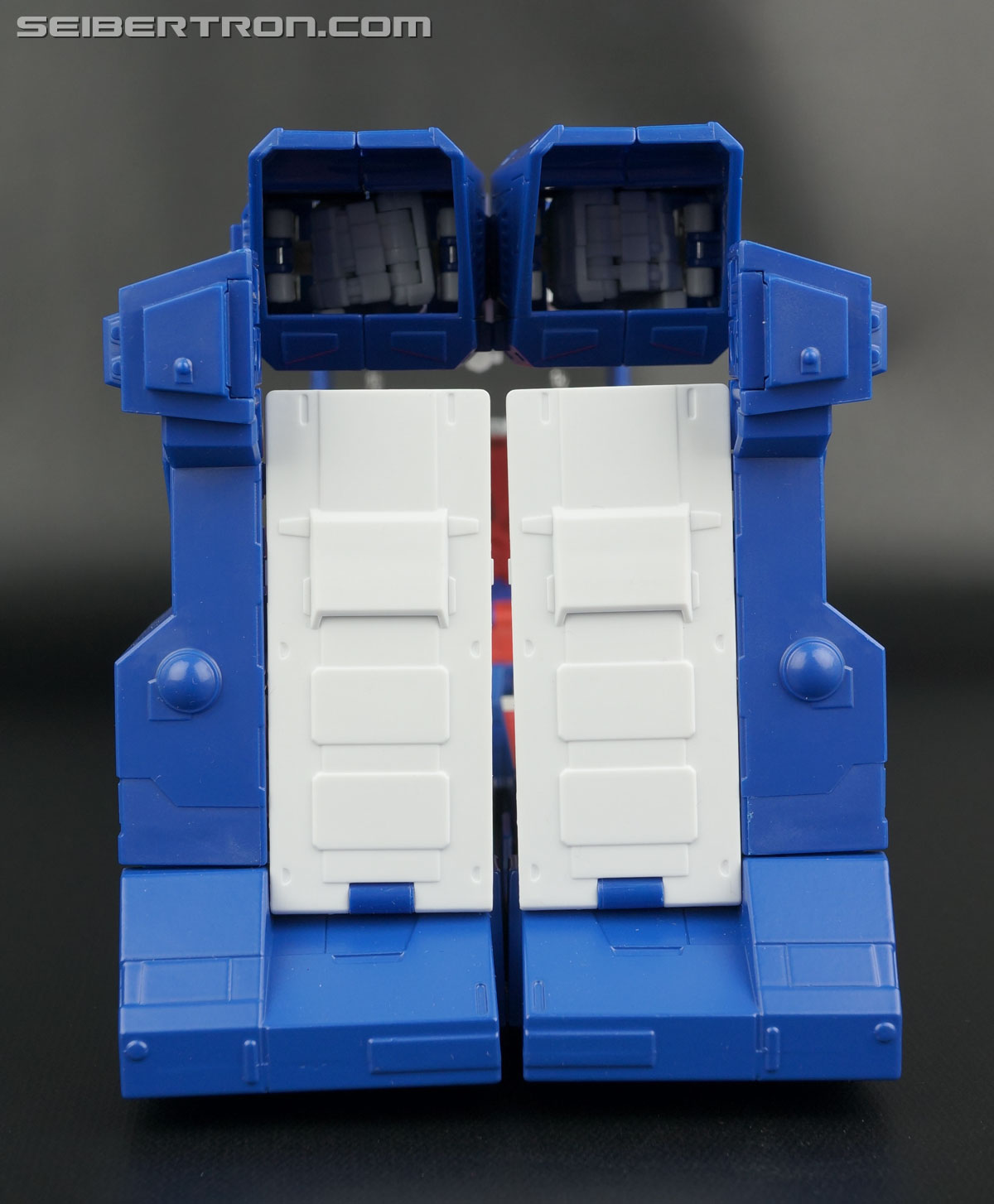 Transformers Masterpiece Ultra Magnus (Image #51 of 377)