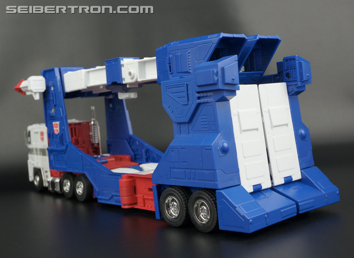 Transformers Masterpiece Ultra Magnus (Image #52 of 377)